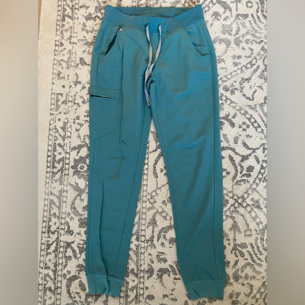 Womens Figs scrub pants